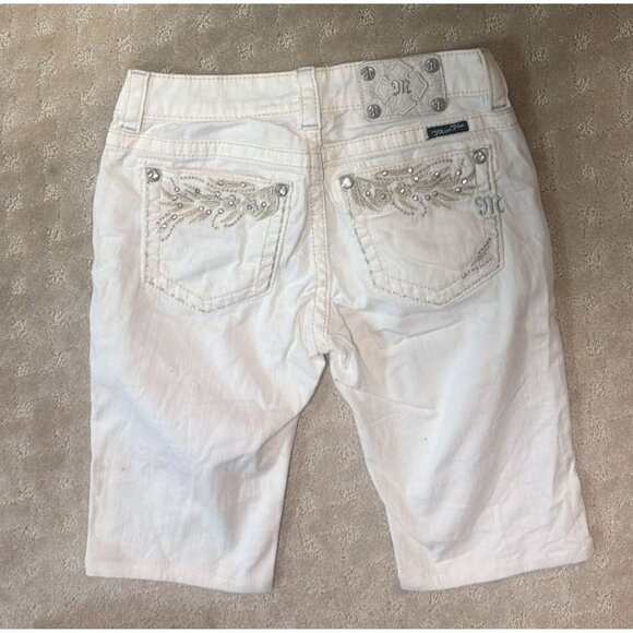 Miss Me Capri Shorts Women's Size 26 White Denim Bling Rhinestone Embroidered - Picture 2 of 3